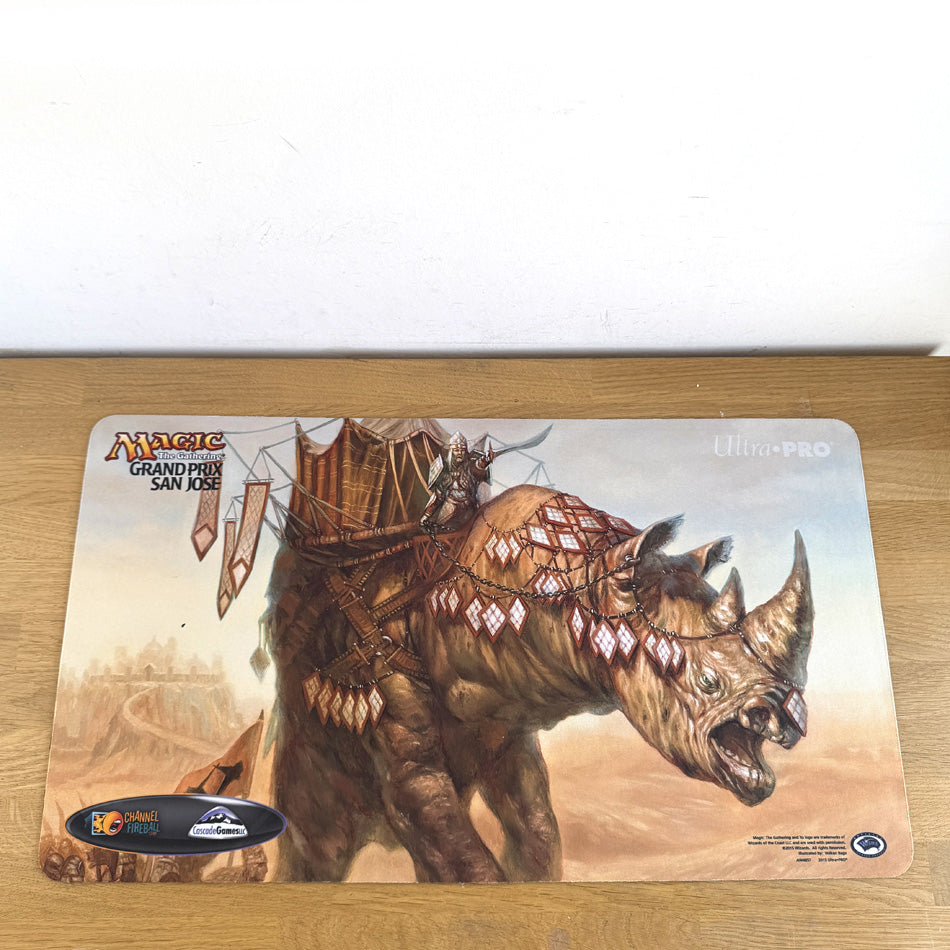 Tapis de jeu Magic The Gathering Siege Rhino MTG Playmat Volkan Baga Ultra Pro Wizards Seige (RARE)