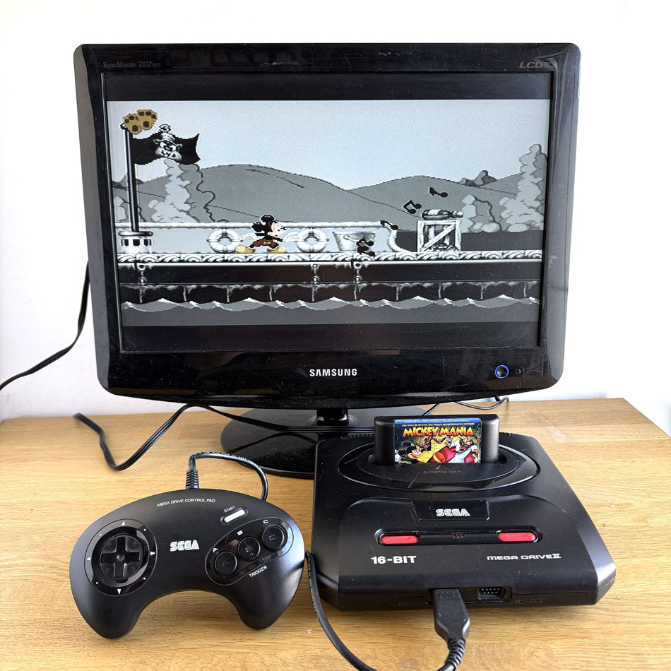 Console Sega Megadrive II avec manette