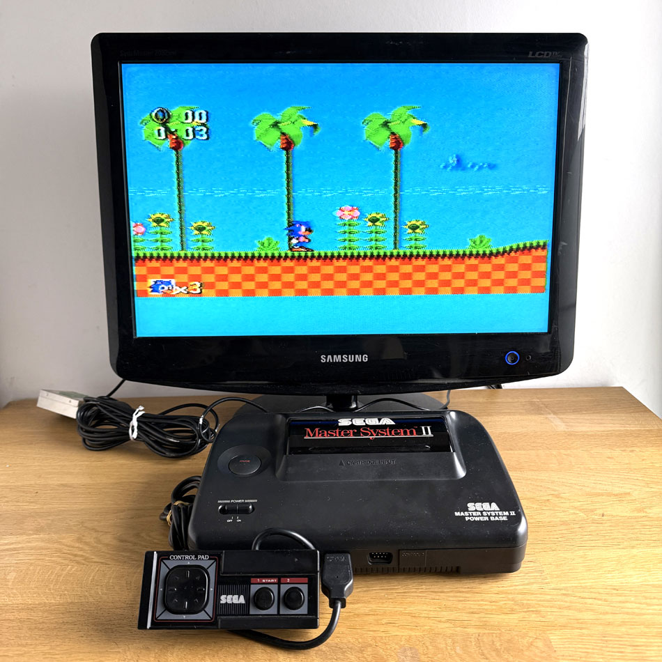 Console Sega Master System II avec manette (Jeu Sonic The Hedgehog intégré)