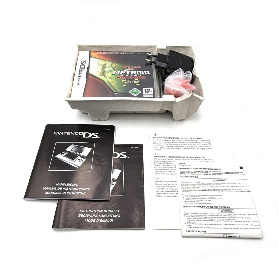 Console Nintendo DS Tank Silver Metroid Prime Hunters First Hunt Demo Pack (RARE)