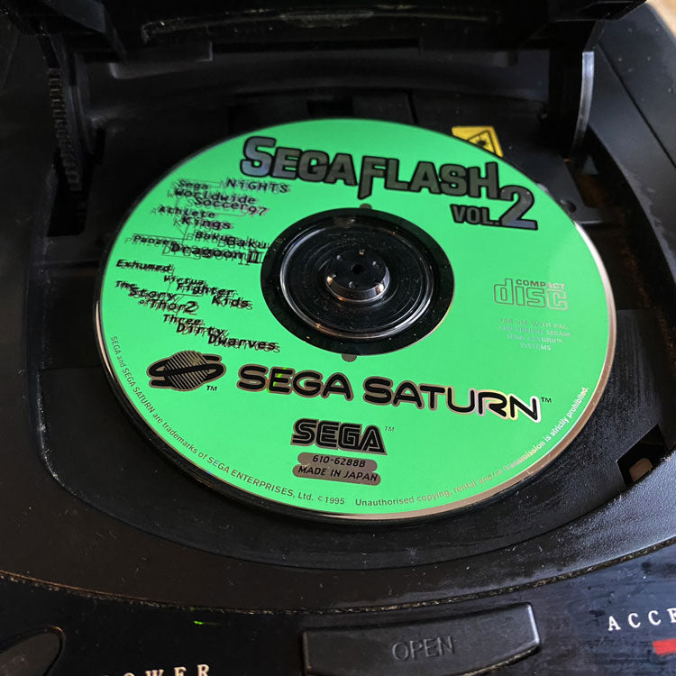 Console Sega Saturn (MK-80200-50) en boite