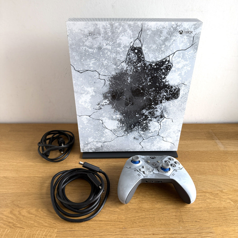 Xbox one x collector édition Gear 5 + disque dur externe - Consoles Xbox one x collector édition Gear 5 + disque dur externe - Consoles