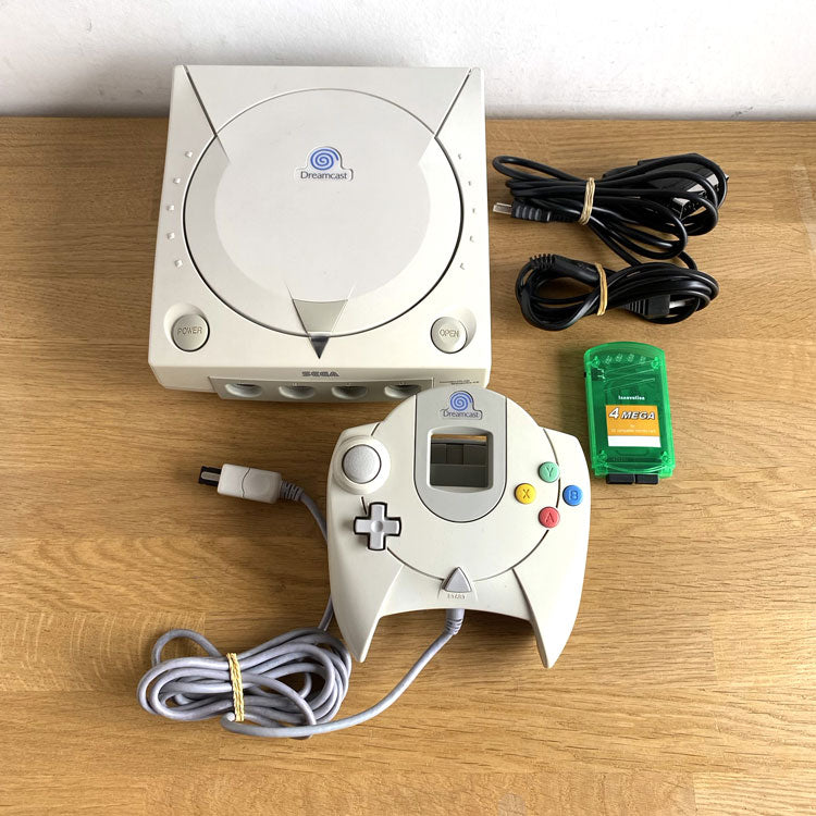 Console Sega Dreamcast (HKT-3030) avec manette et carte mémoire