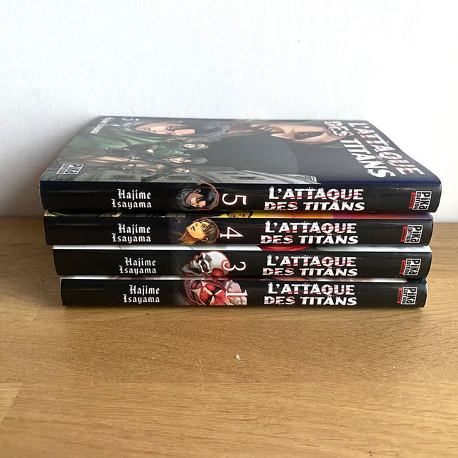 Lot de 4 Tomes Manga l'Attaque des Titans