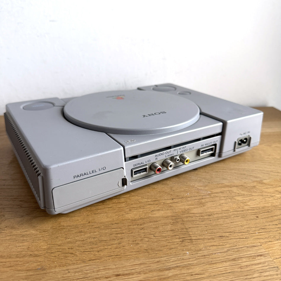 Console Playstation 1 (SCPH-1002) + Jeu Medal Of Honor Resistance