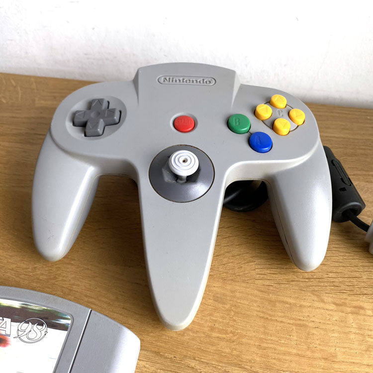 Console Nintendo 64 + Manette + 2 jeux