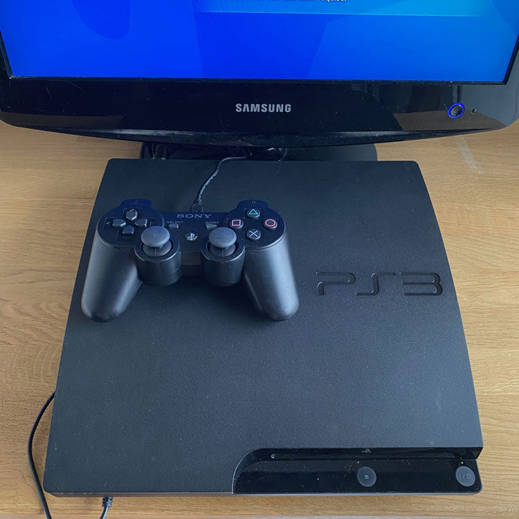 PlayStation 3 sold with 4 USB Console in Black