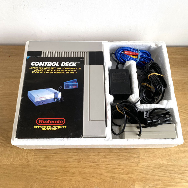 Console Nintendo NES Control Deck 