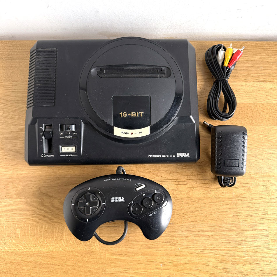 Console SEGA Megadrive + Câbles + Manette Officielle - Consoles Console SEGA Megadrive + Câbles + Manette Officielle - Consoles