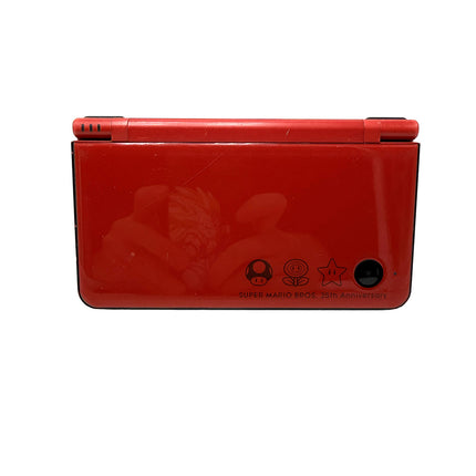 Console Nintendo DSi XL Rouge Super Mario Bros. 25e Anniversaire, photo 2 de l'exemplaire