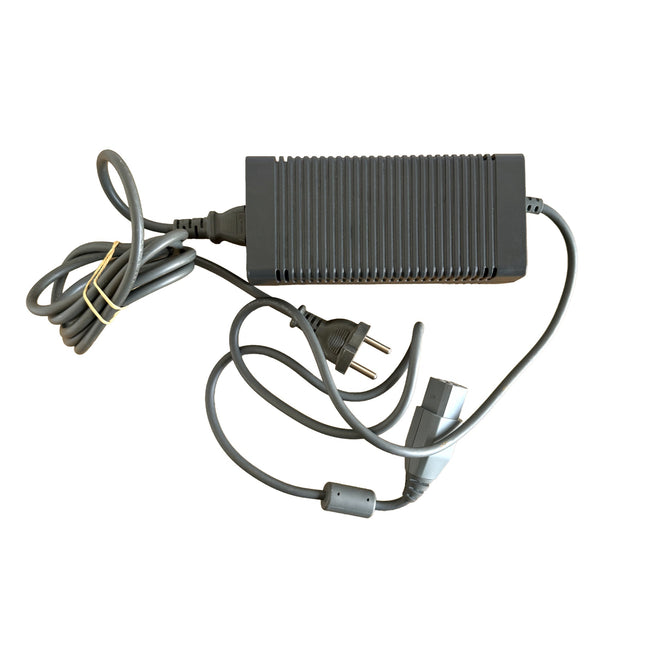 Alimentation officielle Microsoft Xbox 360 150 W avec câble secteur – photo de l’exemplaire