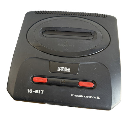 Console Sega Mega Drive II avec Sonic Spinball : vue détaillée de l’exemplaire